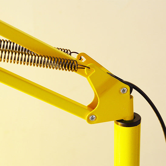 AlvaBeam | Schlanke Nordic-Leuchte mit Steckeranschluss