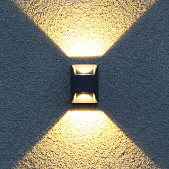 BrilliantAura | Moderne Wandleuchte aus Metall