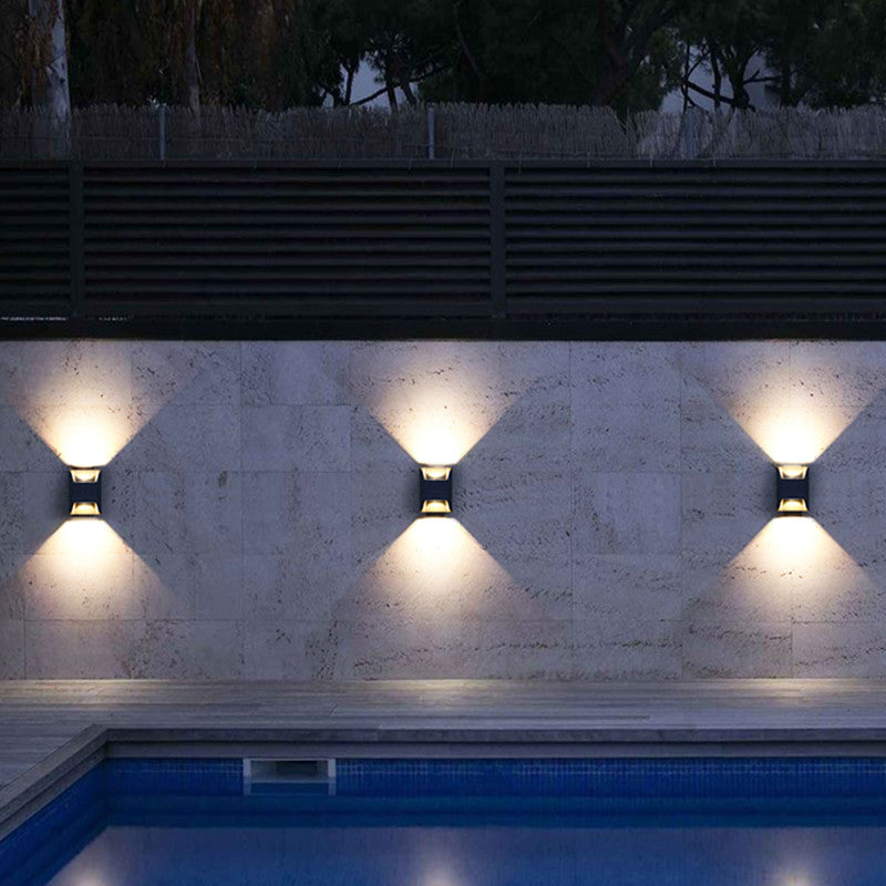BrilliantAura | Moderne Wandleuchte aus Metall