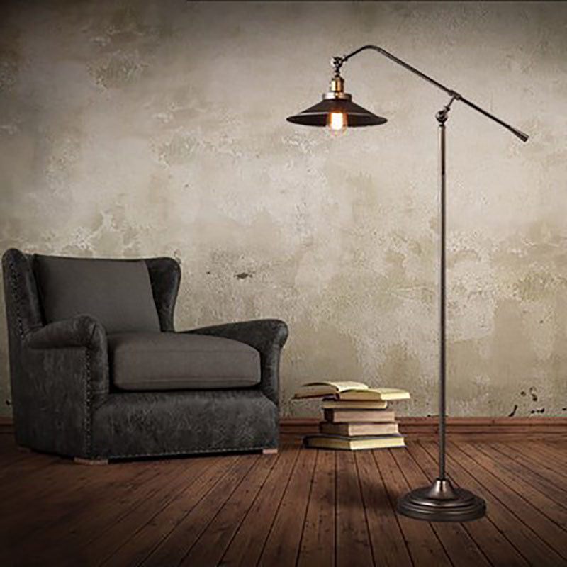 ForgeLight | Minimalistische Eisenlampe für Wohnräume