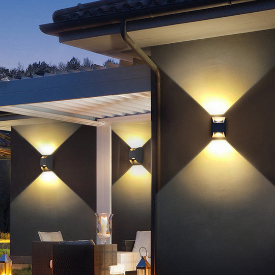 BrilliantAura | Moderne Wandleuchte aus Metall