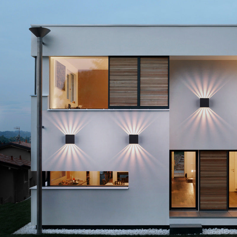 GlowSquare | Stilvolle LED-Wandleuchte für Garten & Zaun