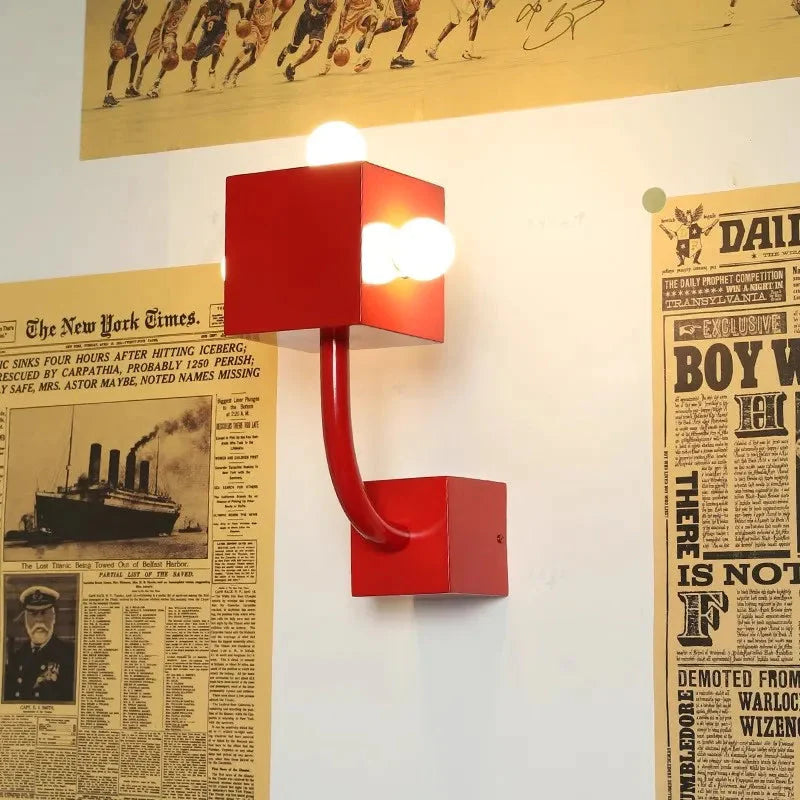 TriGlowCube | Rote Geometrische Lampe