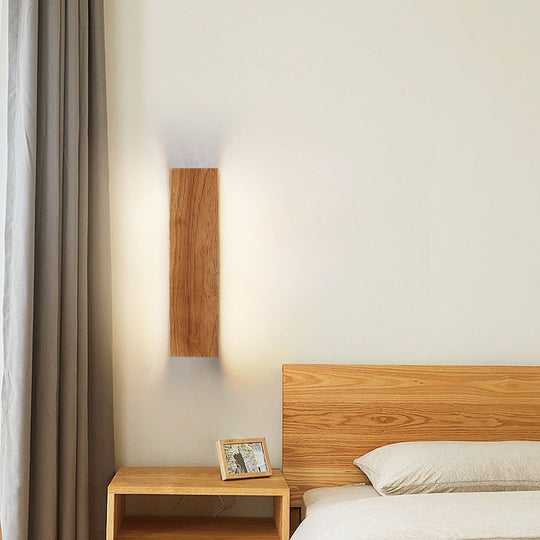 OakBeam | Einfache Wandleuchte aus massivem Holz mit LED