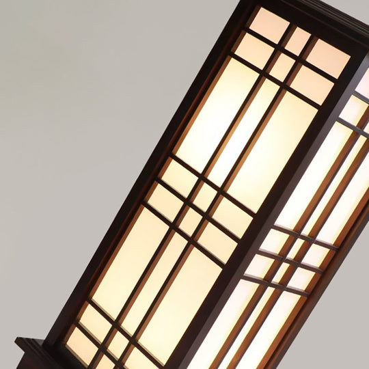 HanLume | Holz-Stehlampe mit klassischem Pergamentschirm