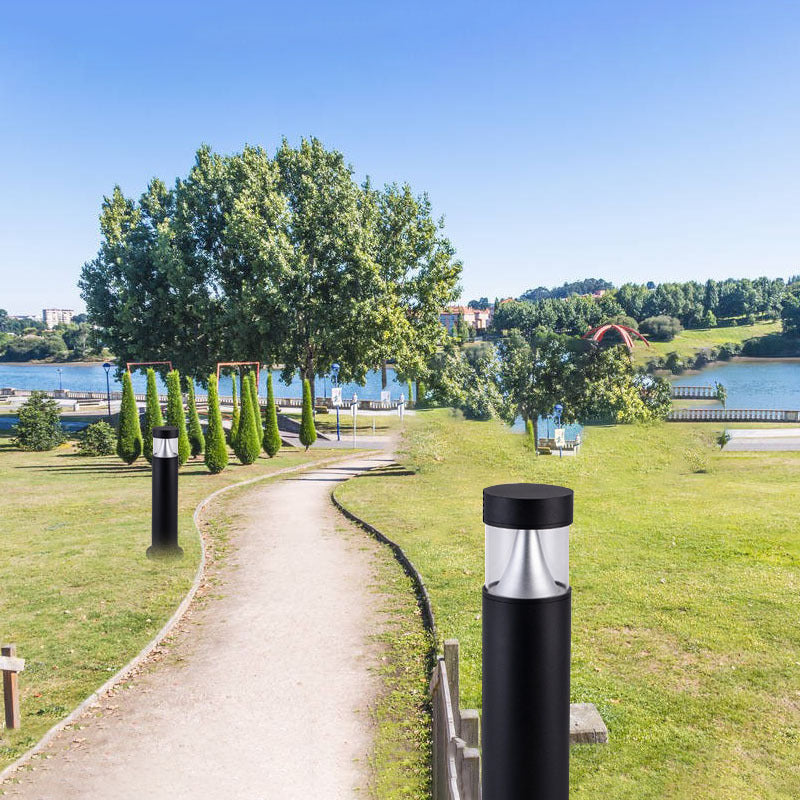 LuminoPost | Schlanke LED-Außenlampe in Schwarz