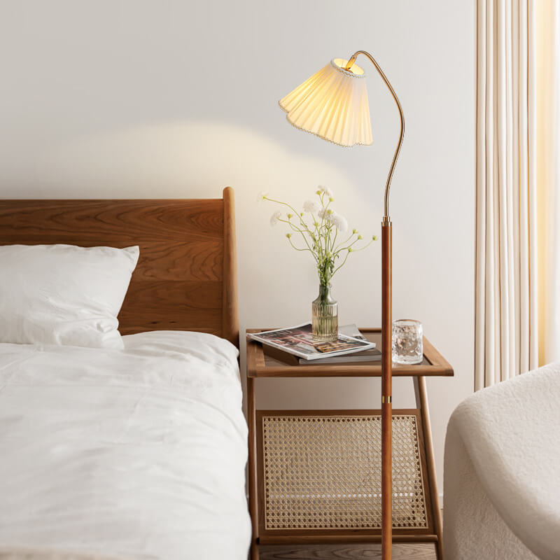 GlowLodge | Japanische Vintage Blume Massivholz Eisen Stoff 1-Licht Stehlampe