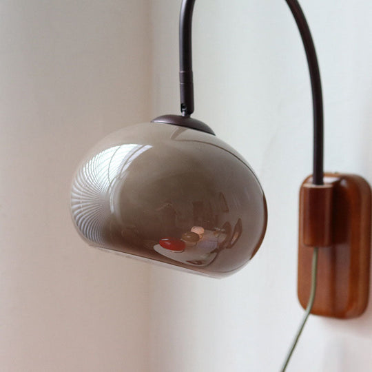 BranWood | Klassische Glaslampe mit Massivholz-Detail