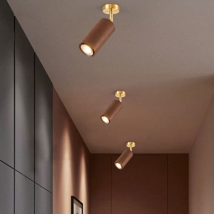 SpotLuxe | Elegante LED-Spots auf Walnussschiene
