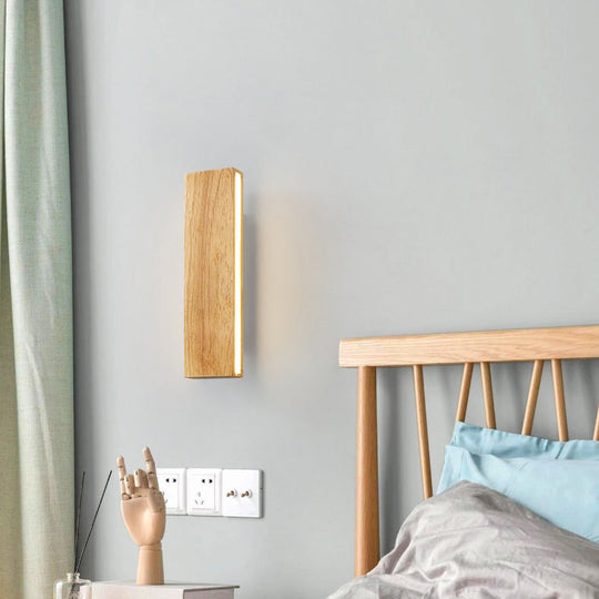 OakBeam | Einfache Wandleuchte aus massivem Holz mit LED