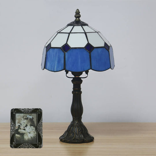 TiffaGlow | Mediterrane Tiffany-Tischlampe in Buntglas