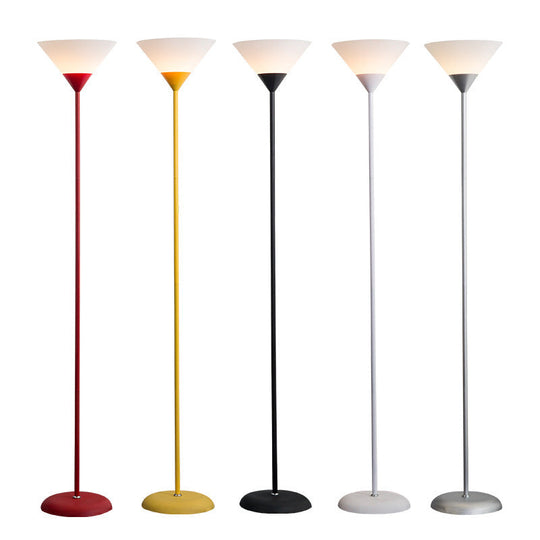 ConeLume | Kreative Minimalistische Kegel-Schirm 1-Licht Stehlampe