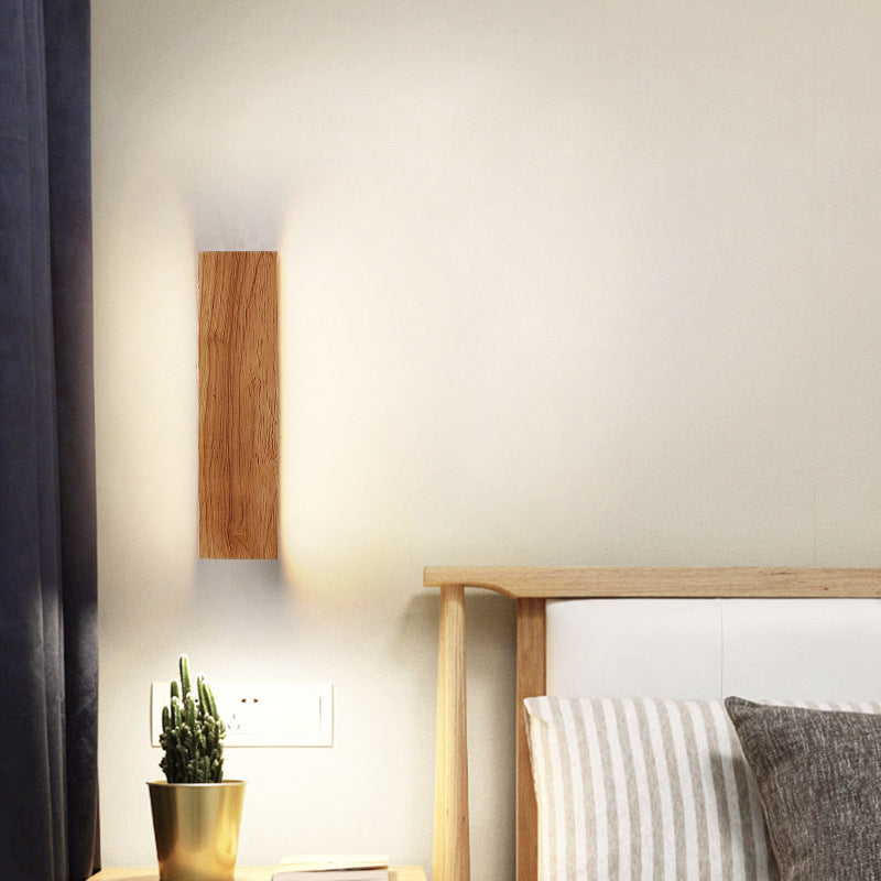 OakBeam | Einfache Wandleuchte aus massivem Holz mit LED