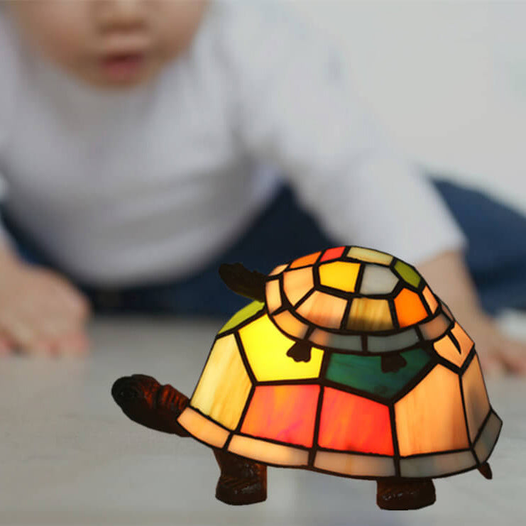 TiffaTurtle | Bunte Tiffany Nachttischlampe in Schildkrötenform