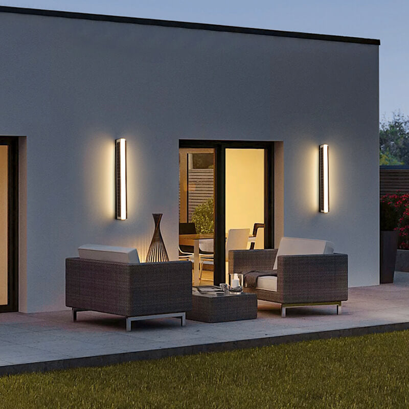 SolarLine | Schlanke Acryl-Wandleuchte für Außen