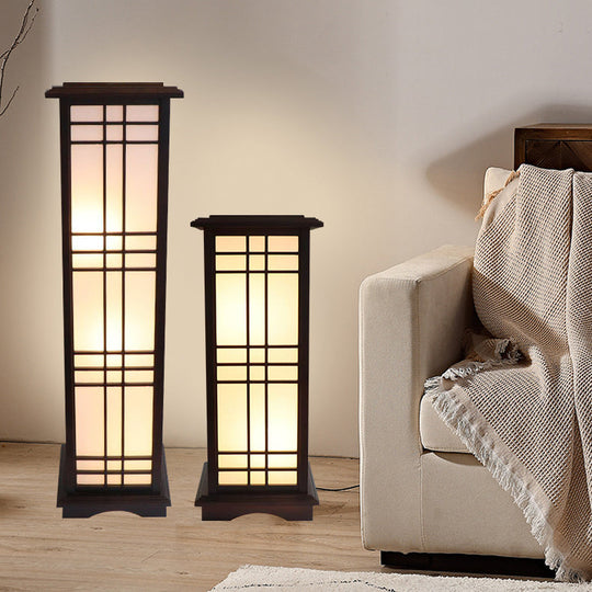HanLume | Holz-Stehlampe mit klassischem Pergamentschirm