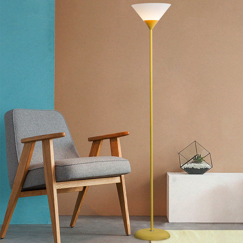 ConeLume | Kreative Minimalistische Kegel-Schirm 1-Licht Stehlampe