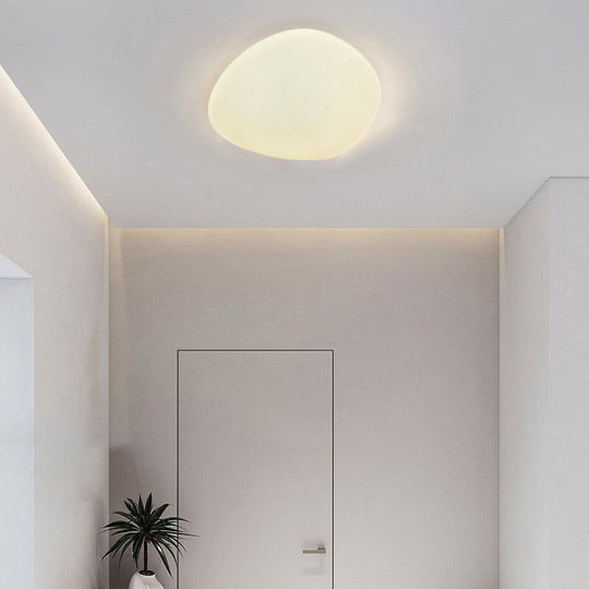 PebbleShine | Kieselstein-inspirierte LED-Leuchte mit Sternenlicht