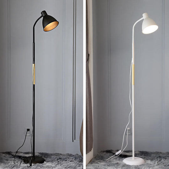 SlimCone | Nordic Minimalistischer Eisenkegel Stehlampe mit langem Stab und 1 Licht