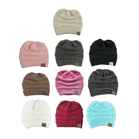 AuraKnit | Pferdeschwanz-Mütze – Weicher Strick-Beanie