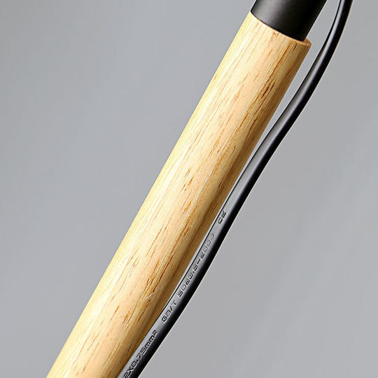 SlimCone | Nordic Minimalistischer Eisenkegel Stehlampe mit langem Stab und 1 Licht