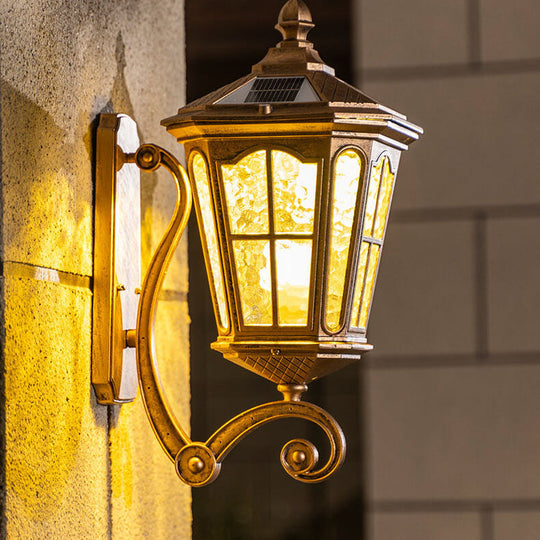 SolarVerve | Antike Wandlampe mit Solartechnologie