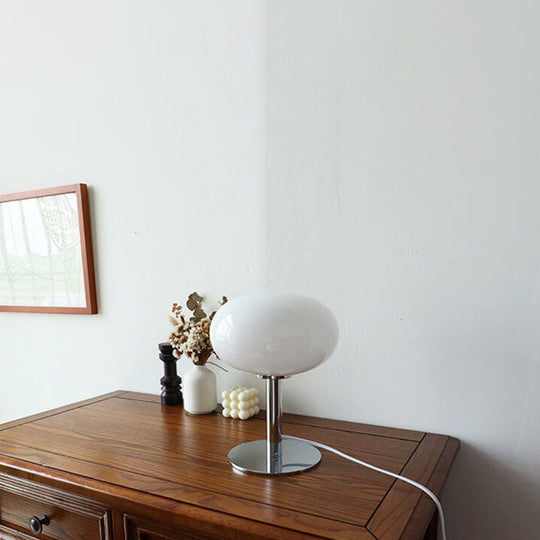 SoftOrbis | Nordic Vintage Creme Runde Glas 1-Licht Tischlampe