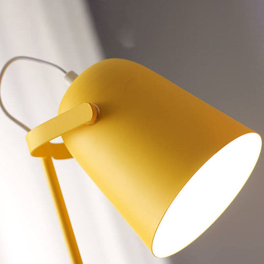 ColorBeam | Nordische Macaron-Farbe, kreatives Eisen-Eimer-Design, 1-flammige Tischlampe