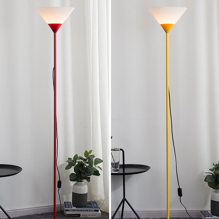 ConeLume | Kreative Minimalistische Kegel-Schirm 1-Licht Stehlampe