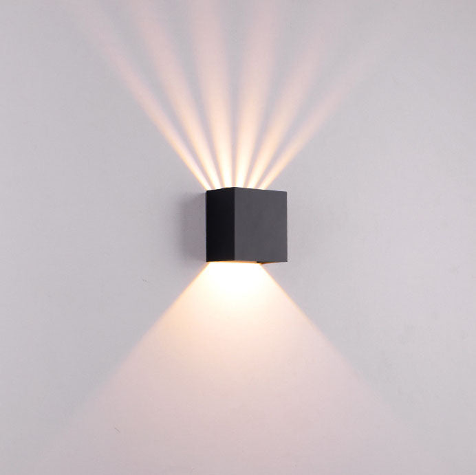 GlowSquare | Stilvolle LED-Wandleuchte für Garten & Zaun