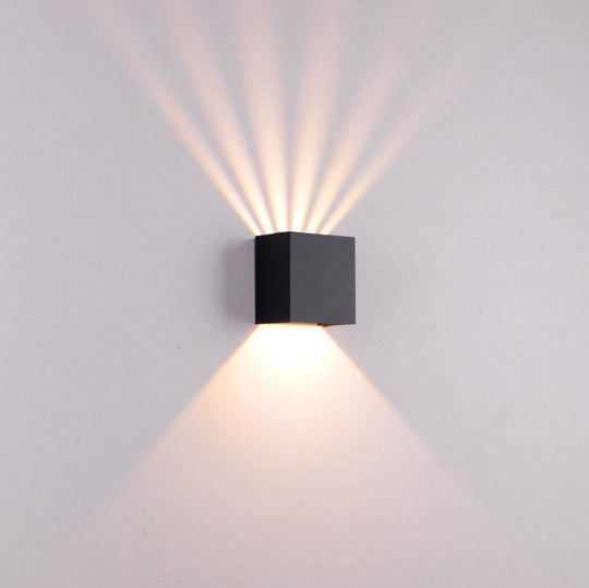 GlowSquare | Stilvolle LED-Wandleuchte für Garten & Zaun