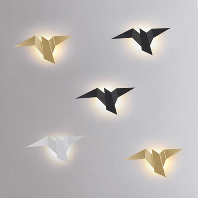 FlightLine | Künstlerische Vogel-Wandlampe in Weiß & Gold