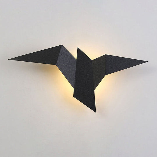 FlightLine | Künstlerische Vogel-Wandlampe in Weiß & Gold
