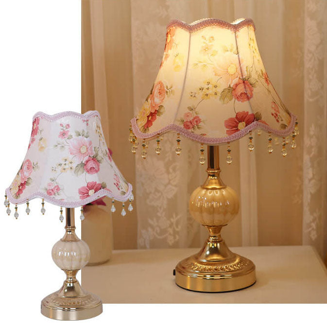 ViennaBloom | Goldene Blumentischlampe mit Stil
