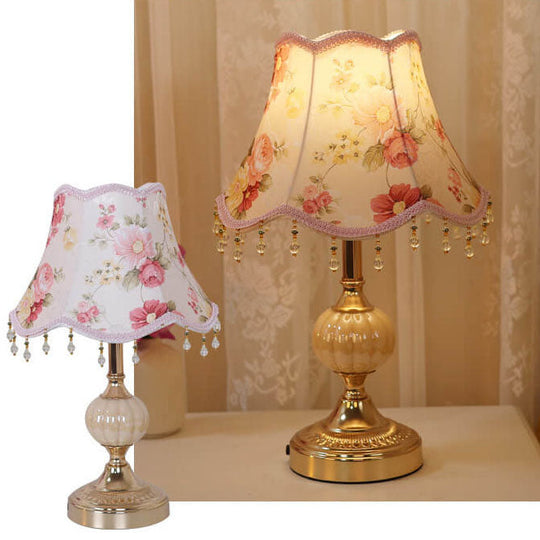 ViennaBloom | Goldene Blumentischlampe mit Stil