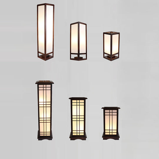 HanLume | Holz-Stehlampe mit klassischem Pergamentschirm