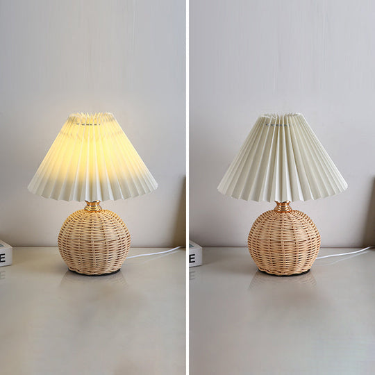 GlowWeave | Sanft dimmbare Rattanleuchte mit Fernbedienung