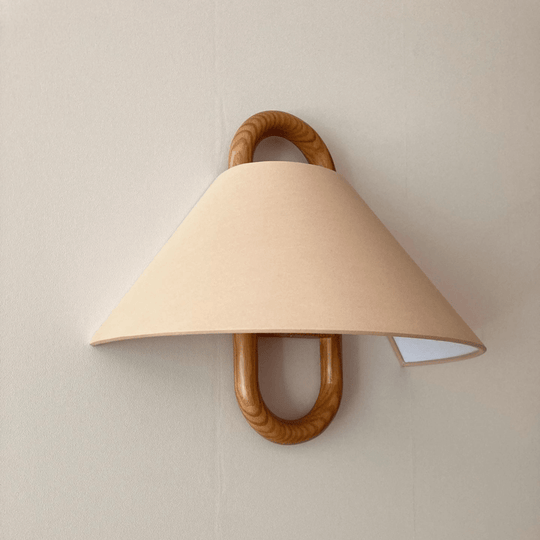 WoodCove | Halbkreis Wandleuchte aus Massivholz & Stoff