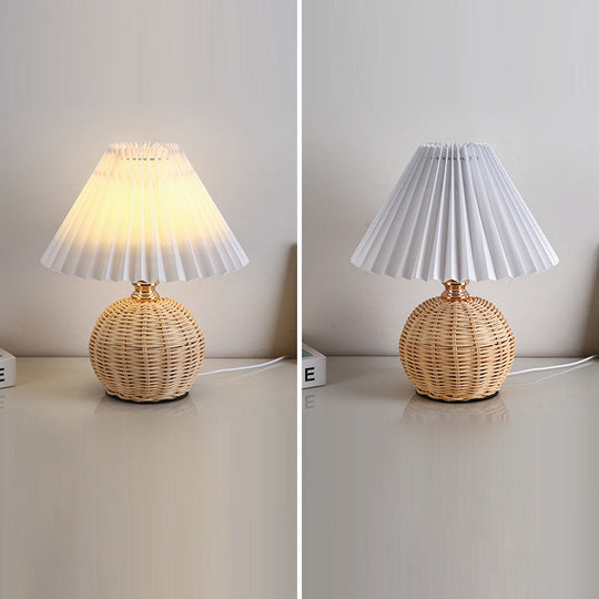 GlowWeave | Sanft dimmbare Rattanleuchte mit Fernbedienung