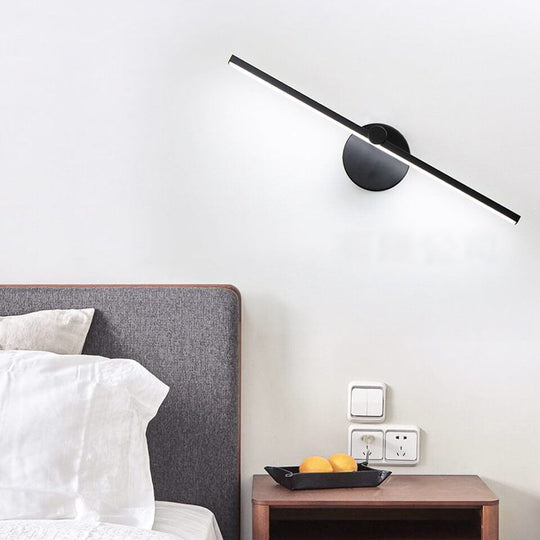 AlumaGlow | Wandlampe mit langem LED-Lichtstreifen