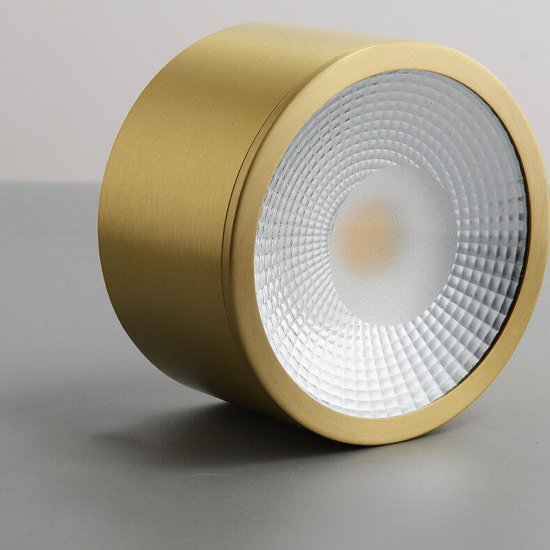 BrassCore | Zylindrische LED-Einbauleuchte aus Messing