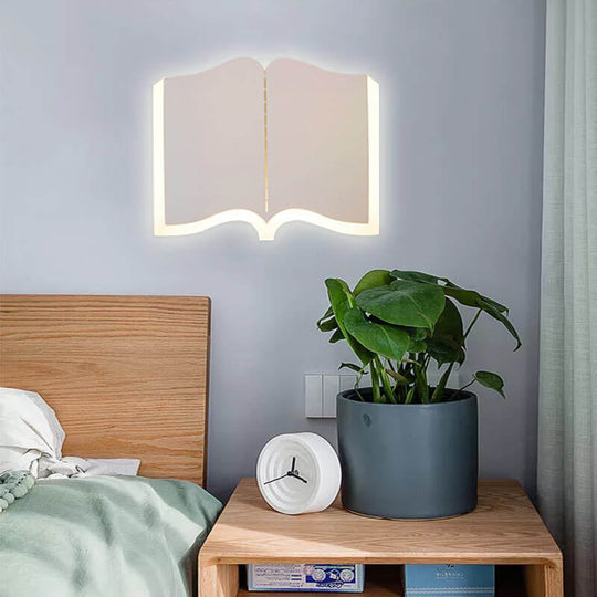 BookBeam | Open Book LED-Wandleuchte