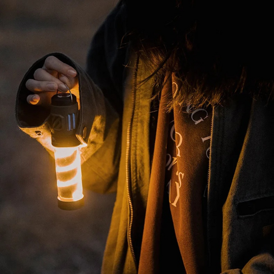 BuzzAway | Wiederaufladbare Outdoor-Mückenabwehrlampe