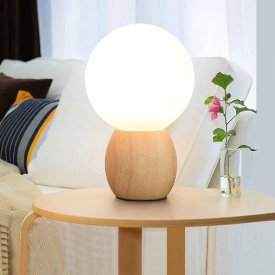 GlowOrbis | Nordische Massivholz Milchweiße Glas-Globus 1-Licht Tischlampe