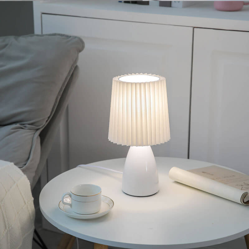 LumiPleat | Nordic Vintage Faltenschirm Glasbasis 1-Licht Tischlampe