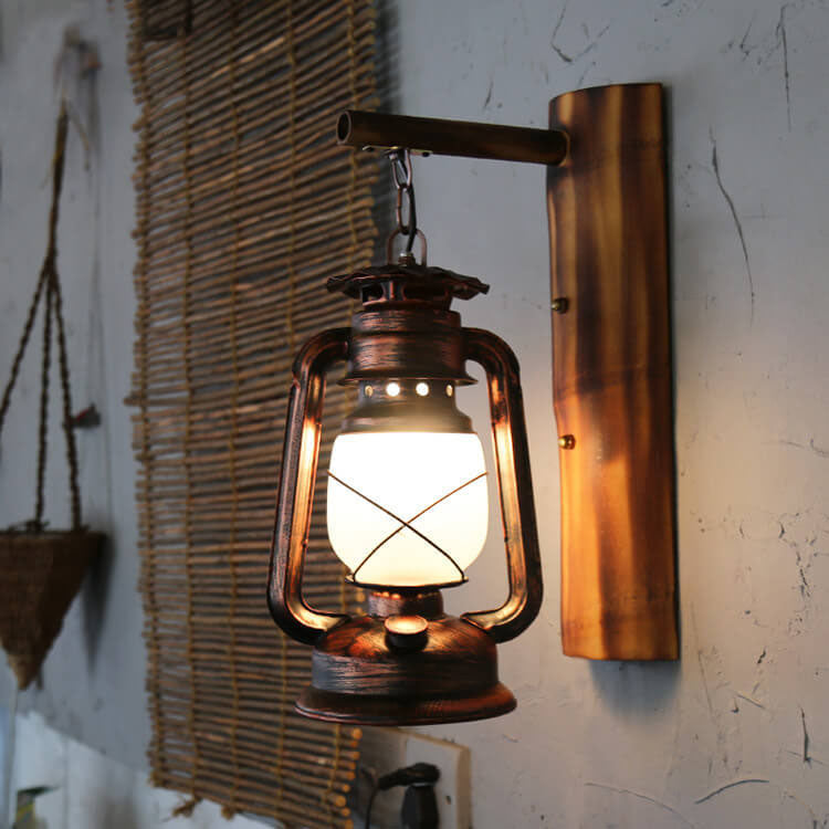 RusticRein | Antike Pferde-Wandleuchte aus Eisen & Glas