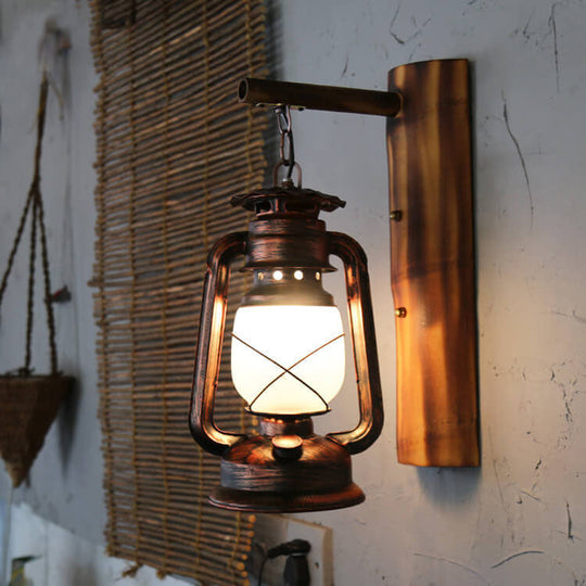 RusticRein | Antike Pferde-Wandleuchte aus Eisen & Glas