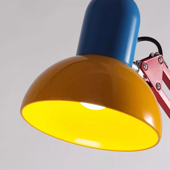 ColorBend | Moderne Bogen-Stehlampe aus Metall