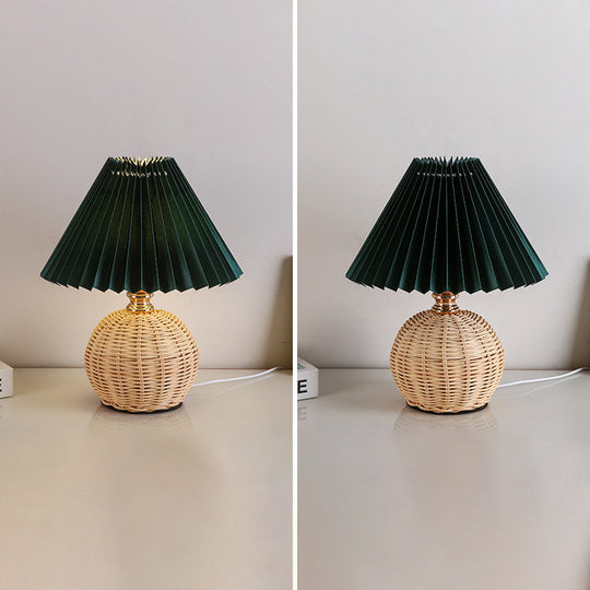 GlowWeave | Sanft dimmbare Rattanleuchte mit Fernbedienung