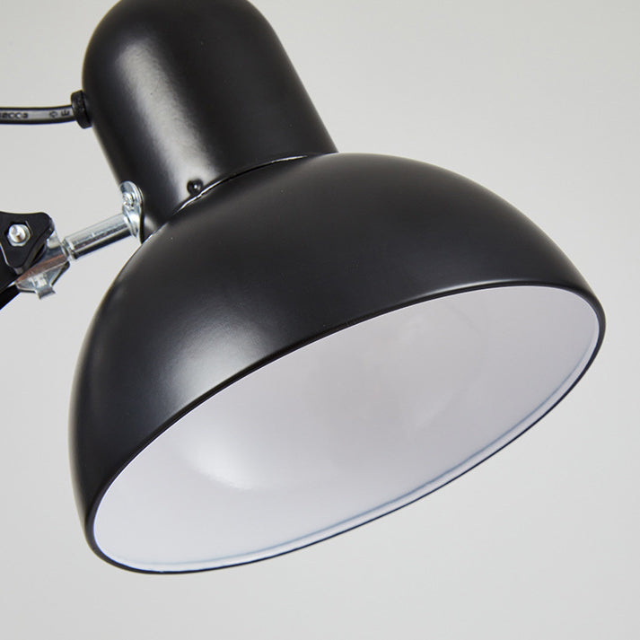 ClampGlow | Ausziehbare Tischleuchte für Präzisionslicht